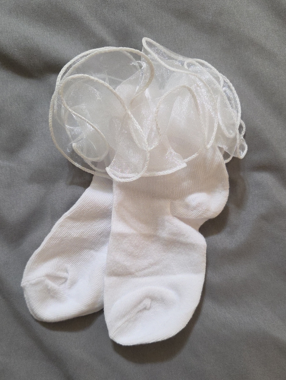 NWOT White Womans Sheer Ruffle Ankle Socks